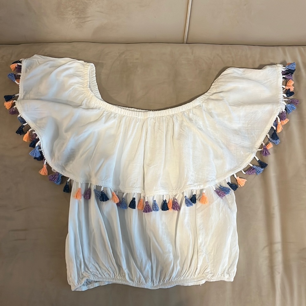 Off the shoulder white tassel crop top